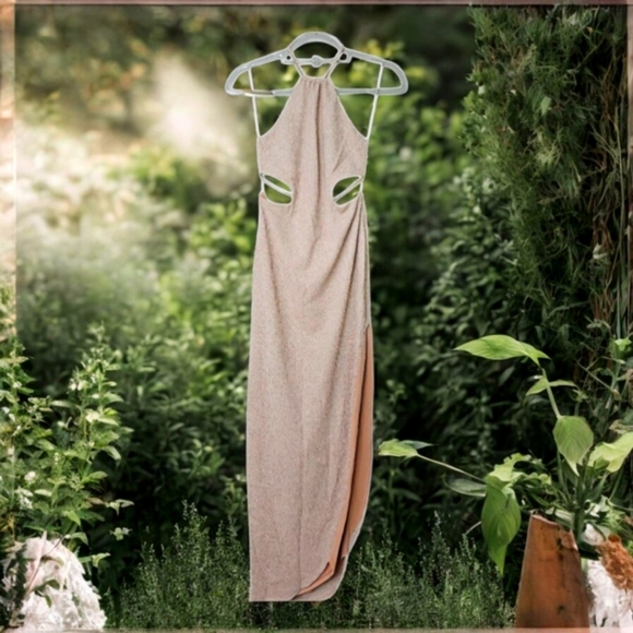 Rumer the Label Willow Cut Out Maxi Dress in Gold Sleeveless Halter Sheath - Picture 3 of 14